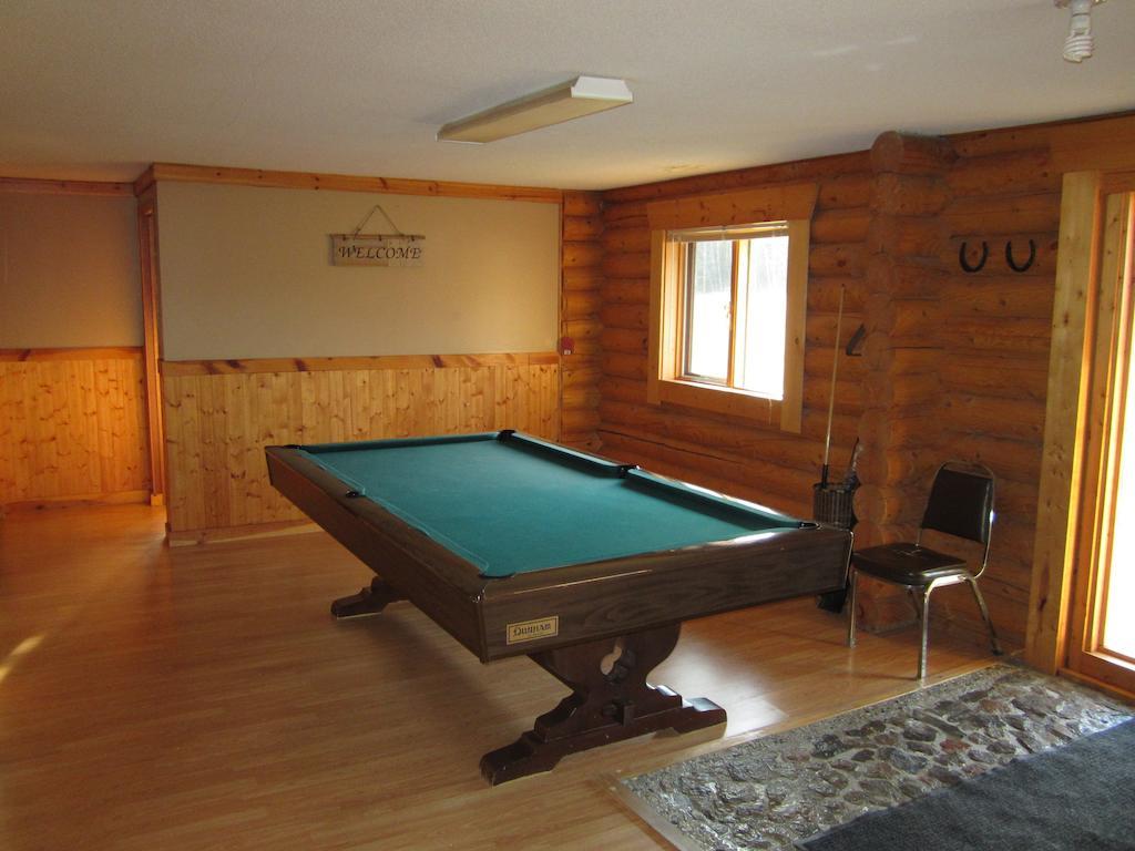 Folding Mountain B & B Fort Nelson Esterno foto