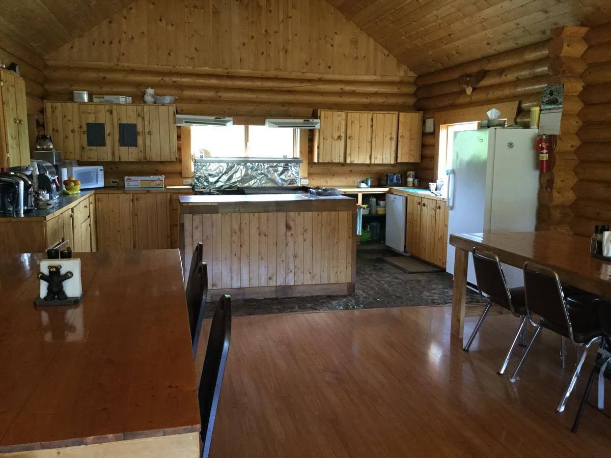 Folding Mountain B & B Fort Nelson Esterno foto